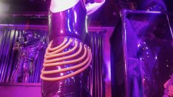 Captura de 'Rubber In The Vacuum Tower With Ava Fetishart And Perv' nº 106