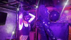 Captura de 'Rubber In The Vacuum Tower With Ava Fetishart And Perv' nº 26