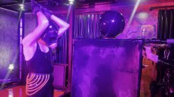 Captura de 'Rubber In The Vacuum Tower With Ava Fetishart And Perv' nº 30
