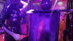 Captura de 'Rubber In The Vacuum Tower With Ava Fetishart And Perv' nº 34