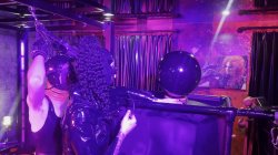 Captura de 'Rubber In The Vacuum Tower With Ava Fetishart And Perv' nº 37