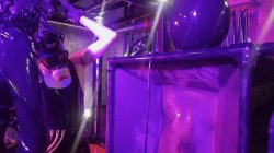 Captura de 'Rubber In The Vacuum Tower With Ava Fetishart And Perv' nº 56