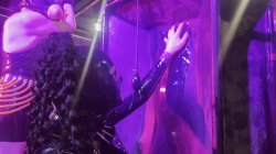 Captura de 'Rubber In The Vacuum Tower With Ava Fetishart And Perv' nº 59