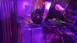 Captura de 'Rubber In The Vacuum Tower With Ava Fetishart And Perv' nº 6