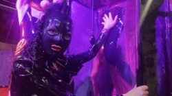 Captura de 'Rubber In The Vacuum Tower With Ava Fetishart And Perv' nº 66