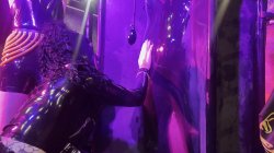 Captura de 'Rubber In The Vacuum Tower With Ava Fetishart And Perv' nº 71