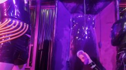 Captura de 'Rubber In The Vacuum Tower With Ava Fetishart And Perv' nº 95
