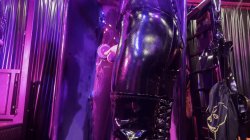 Captura de 'Rubber In The Vacuum Tower With Ava Fetishart And Perv' nº 97
