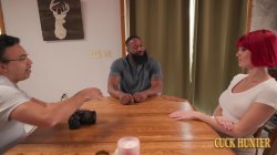 Captura de 'Hot MILF Redhead Wife Samantha Sinz Tests A BBC For A Role' nº 5