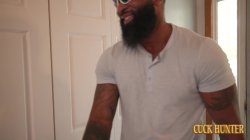 Captura de 'Blonde Taylor Rae Gets Pounded by Black Friend in Front of Husband' nº 13