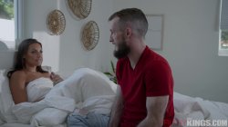 Captura de 'Caught My Stepsis Fapping to Taboo Porn' nº 60
