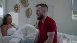 Captura de 'Caught My Stepsis Fapping to Taboo Porn' nº 61