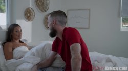 Captura de 'Caught My Stepsis Fapping to Taboo Porn' nº 62