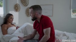 Captura de 'Caught My Stepsis Fapping to Taboo Porn' nº 63