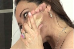 Captura de 'Lesbian Beauties Vol. 2: Older Women - Younger Girls' nº 12
