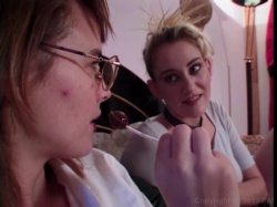 Captura de 'Naughty Teenage Lesbians 2' nº 122