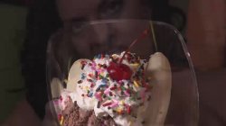 Captura de 'Feed Her, Fuck Her' nº 3