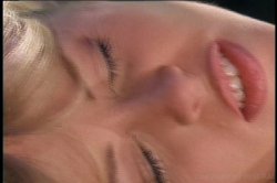 Captura de 'On Her Back' nº 47
