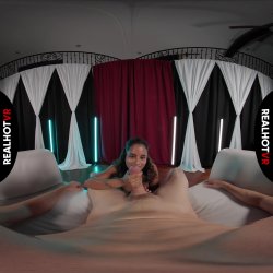 Captura de 'Stuffed Latin Stripper' nº 33