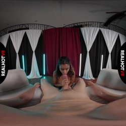 Captura de 'Stuffed Latin Stripper' nº 45
