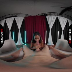 Captura de 'Stuffed Latin Stripper' nº 47