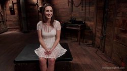 Captura de 'Ashley Adams' Slave Desires: Training Ashley Day One' nº 6