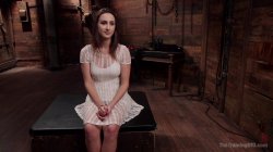 Captura de 'Ashley Adams' Slave Desires: Training Ashley Day One' nº 7