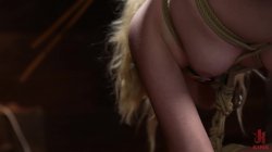 Captura de 'Jade Venus And Lexi Lore: Mouth And Pussy Training' nº 128