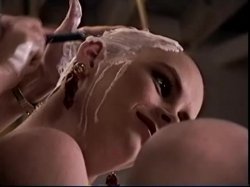 Captura de 'Stevi Shaves Her Head' nº 80