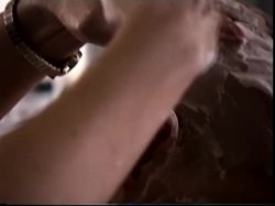 Captura de 'Stevi Shaves Her Head' nº 81