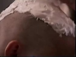 Captura de 'Stevi Shaves Her Head' nº 86