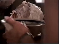 Captura de 'Stevi Shaves Her Head' nº 94