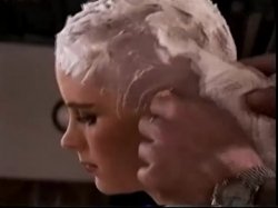 Captura de 'Stevi Shaves Her Head' nº 97