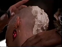 Captura de 'Stevi Shaves Her Head' nº 98