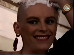 Captura de 'Stevi Shaves Her Head' nº 111