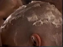 Captura de 'Stevi Shaves Her Head' nº 114