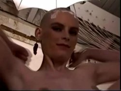 Captura de 'Stevi Shaves Her Head' nº 117