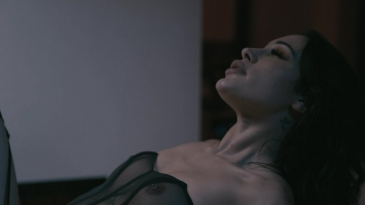 streaming porn video screenshot