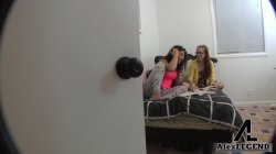 Captura de 'Awesome Threesome Keep It In The Family Edition' nº 1