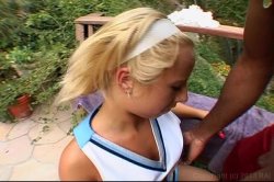 Captura de 'Blonde Sluts Big Black Dicks' nº 2