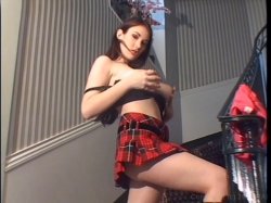 Captura de 'Cum Along With Anna Song' nº 24