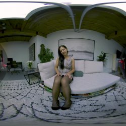 'Look Up My Skirt: Jerk Off Instructor' screenshot nº 7