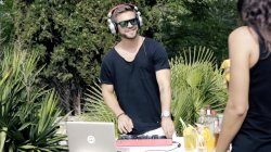 Captura de 'With Love' nº 4
