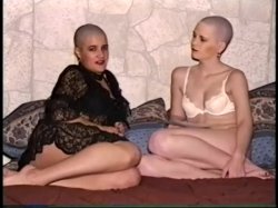 Captura de 'Jennifer's Bald Sex Combo' nº 19