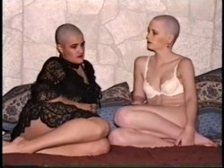 Captura de 'Jennifer's Bald Sex Combo' nº 20