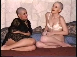 Captura de 'Jennifer's Bald Sex Combo' nº 30