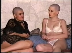 Captura de 'Jennifer's Bald Sex Combo' nº 36