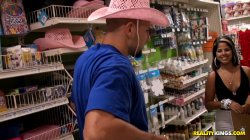 '8th Street Latinas Vol. 16' screenshot nº 53