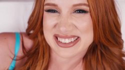 'Up Close And Personal' screenshot nº 4