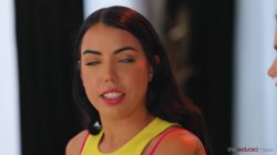 Captura de 'Big Tit Strap On Massage' nº 19